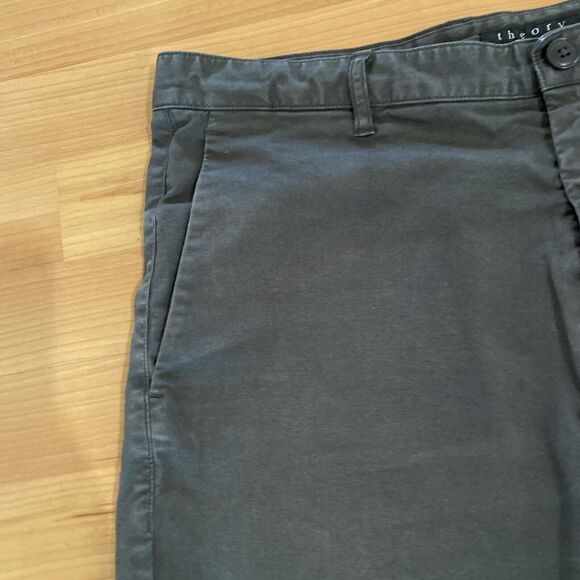 Theory Zaine Patton Slim Straight 9" Shorts Dark Olive Green Mens -Size 33 - Picture 2 of 10